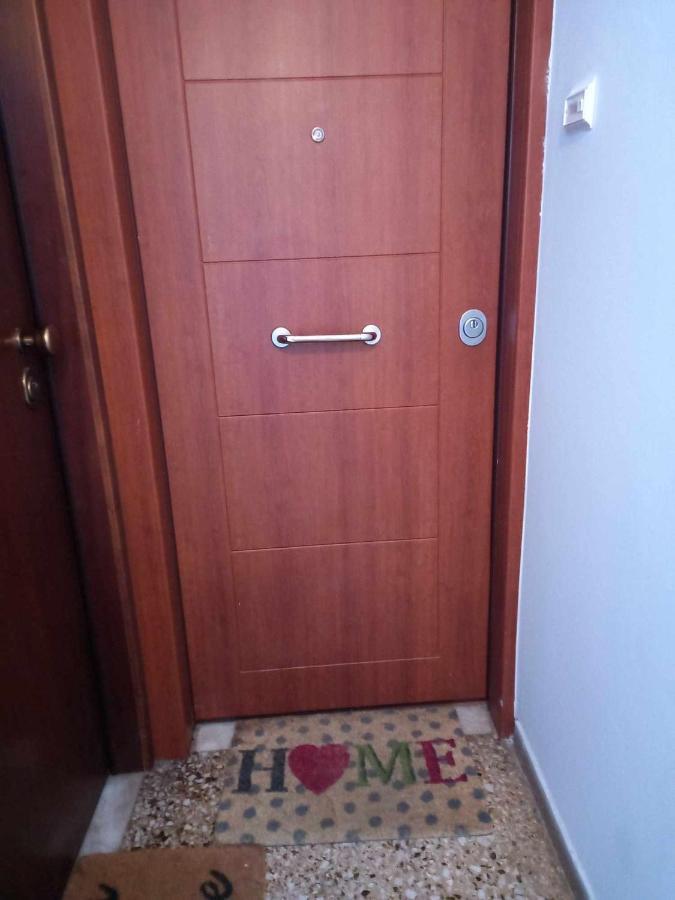 Tiny Treasure Apartment Афіни Екстер'єр фото