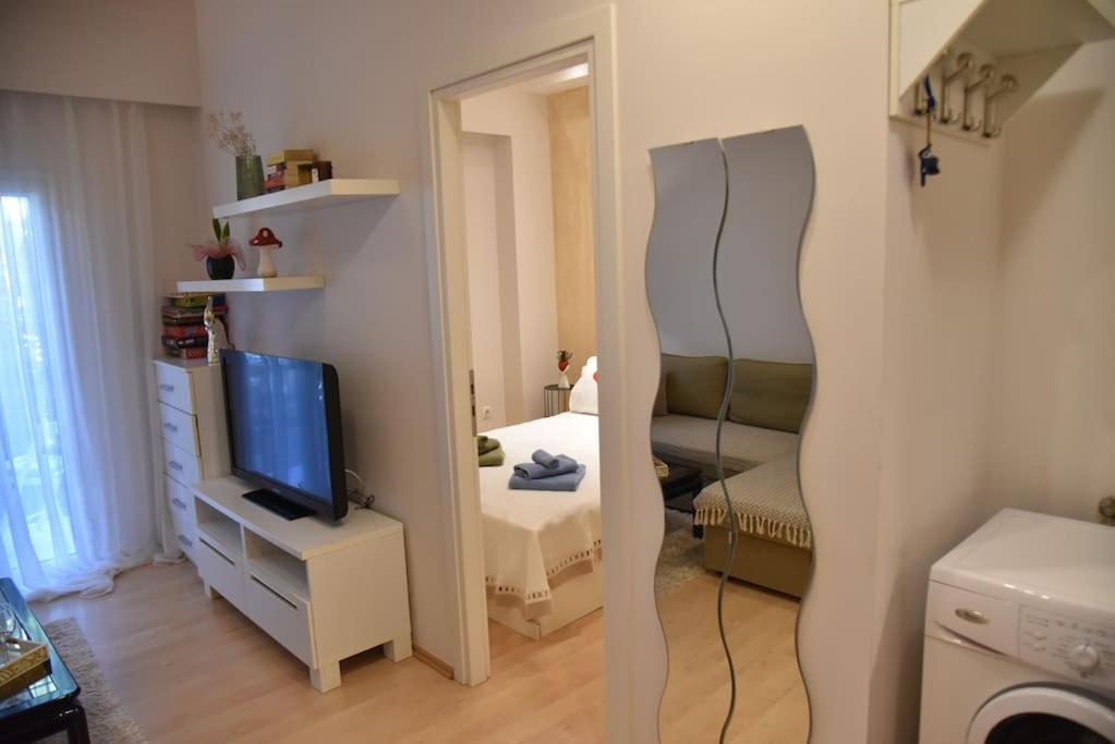 Tiny Treasure Apartment Афіни Екстер'єр фото