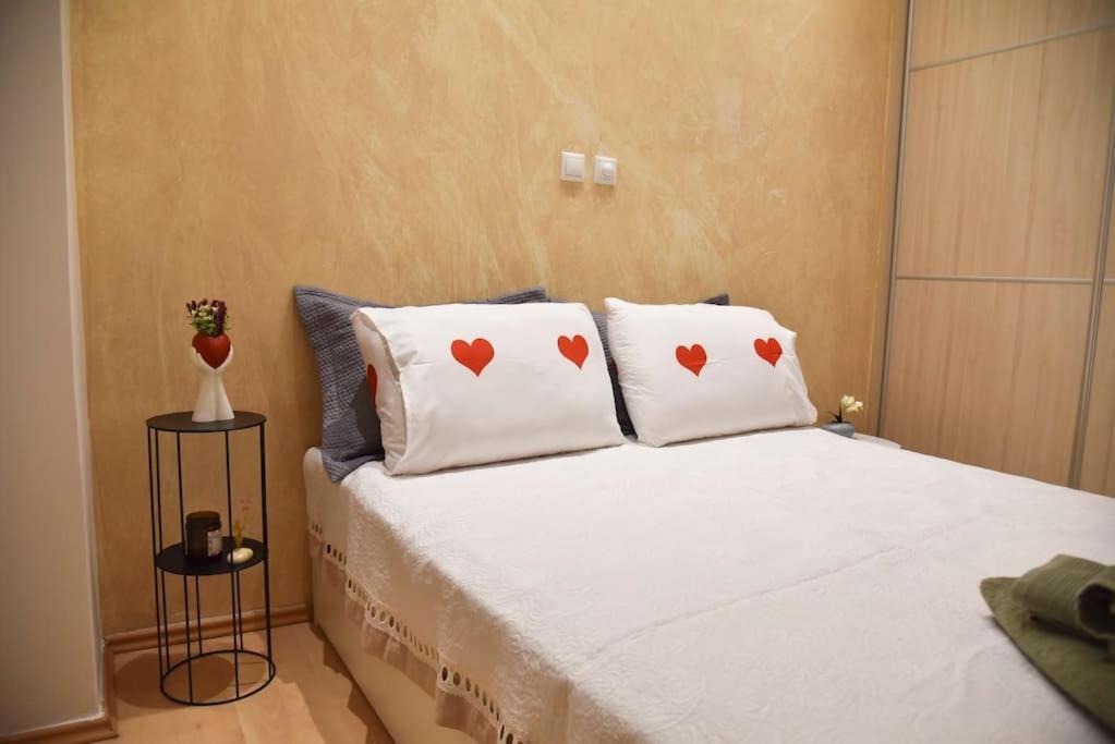 Tiny Treasure Apartment Афіни Екстер'єр фото