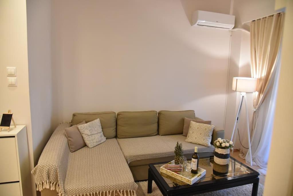 Tiny Treasure Apartment Афіни Екстер'єр фото